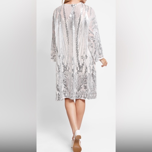 NWT/NIB SILVER OS sequin duster. Get your “Shimmer On”this holiday Season! - Picture 3 of 9